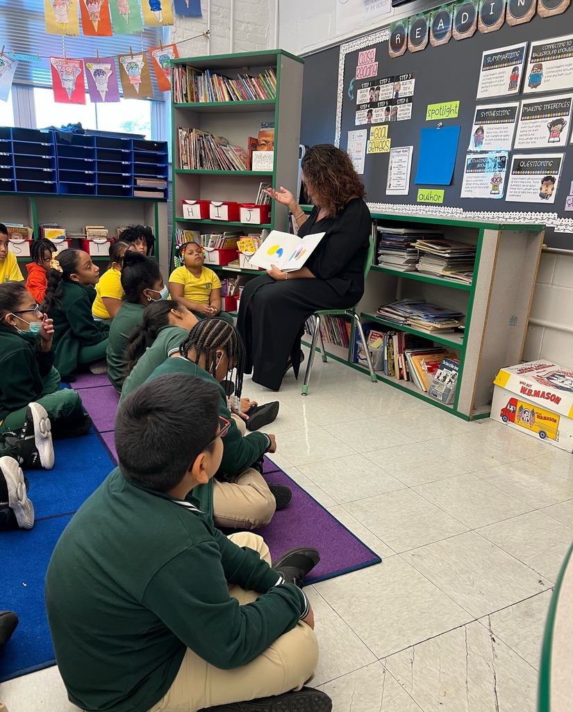 students listening to reader.